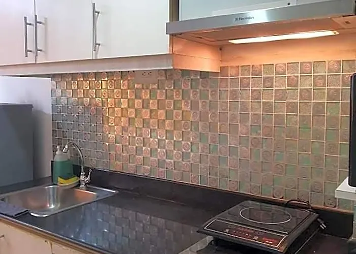 Vangie's Place At Sea Residences Отель Манила