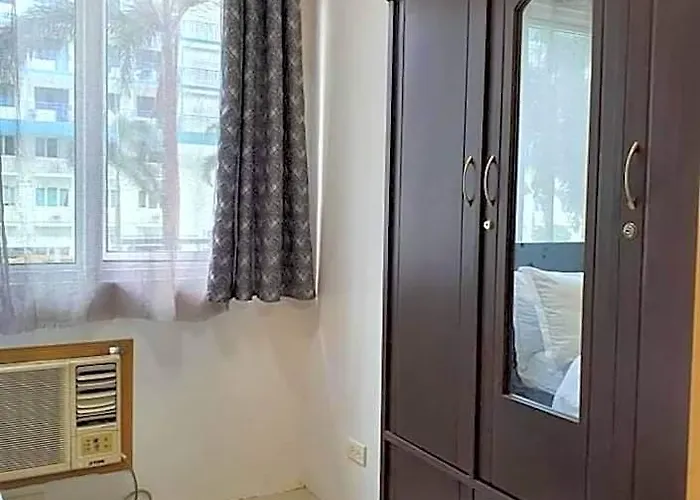 Vangie's Place At Sea Residences Отель 4*