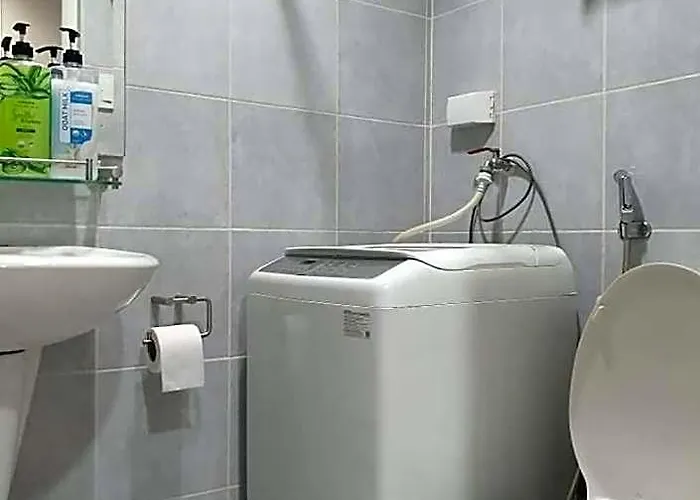 Vangie's Place At Sea Residences Отель